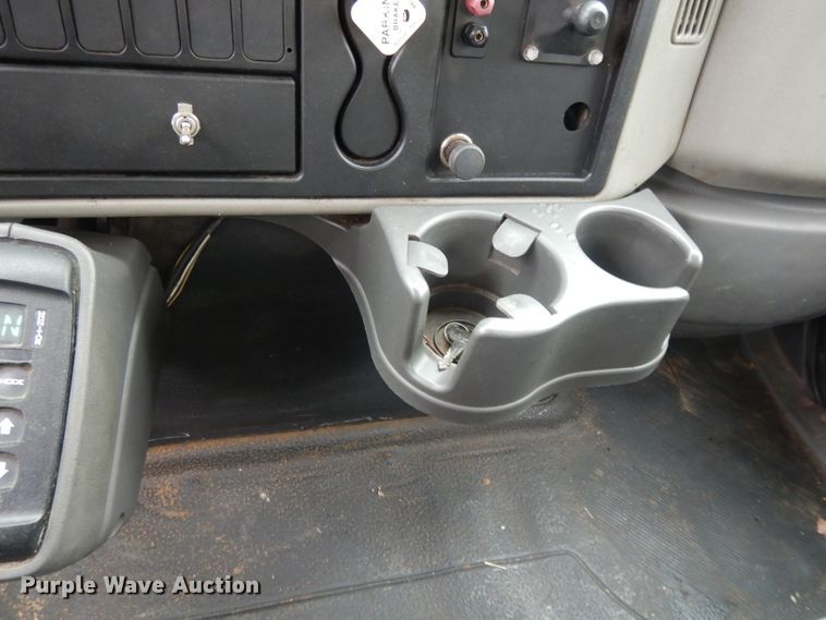 image for item DI8054 2008 International 4300  fuel truck