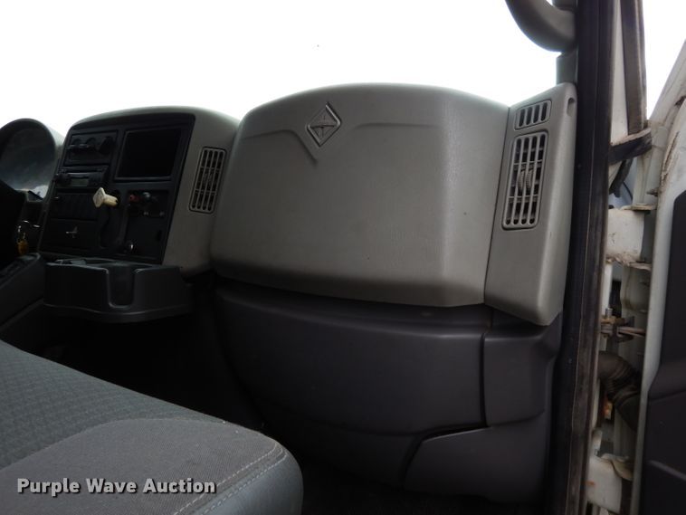 image for item DI8054 2008 International 4300  fuel truck