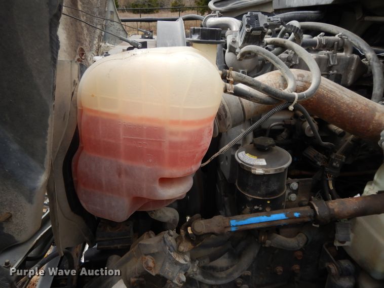 image for item DI8054 2008 International 4300  fuel truck