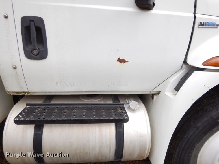 image for item DI8054 2008 International 4300  fuel truck