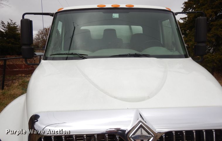 image for item DI8054 2008 International 4300  fuel truck