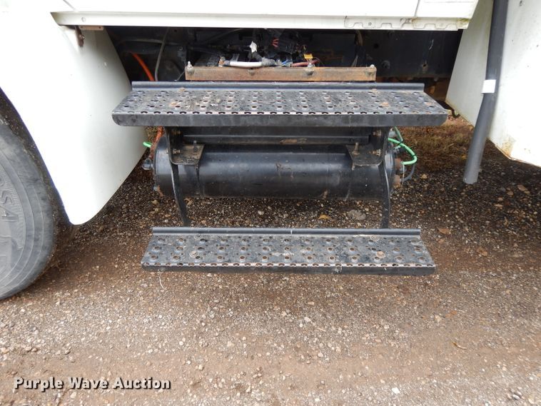 image for item DI8054 2008 International 4300  fuel truck