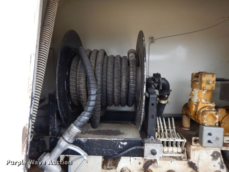 image for item DI8054 2008 International 4300  fuel truck