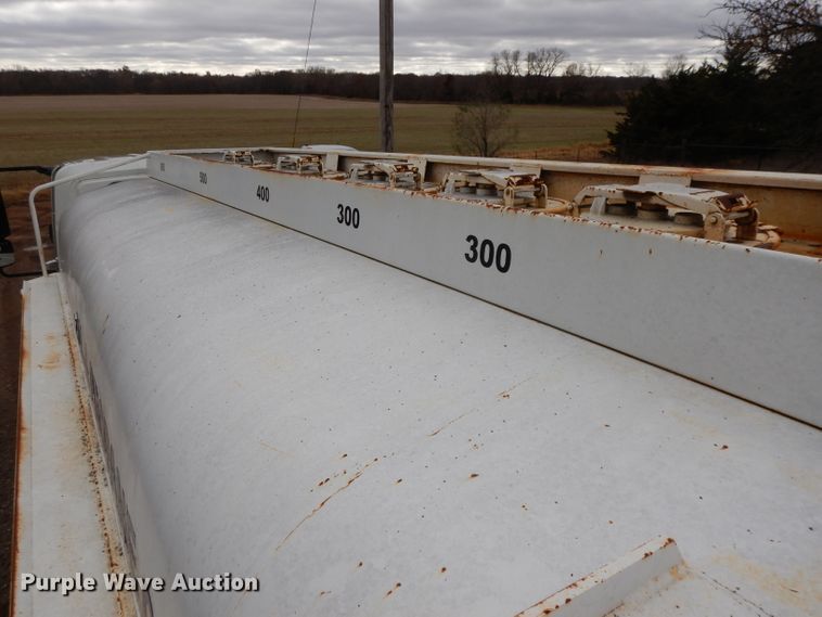 image for item DI8054 2008 International 4300  fuel truck