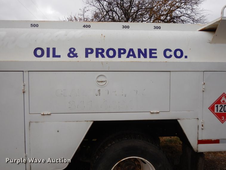 image for item DI8054 2008 International 4300  fuel truck