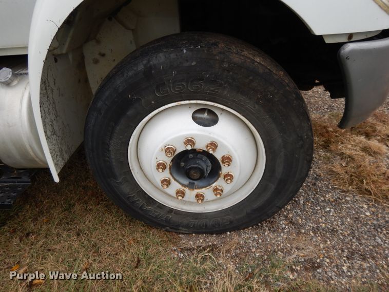 image for item DI8054 2008 International 4300  fuel truck