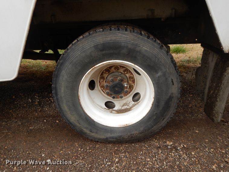 image for item DI8054 2008 International 4300  fuel truck