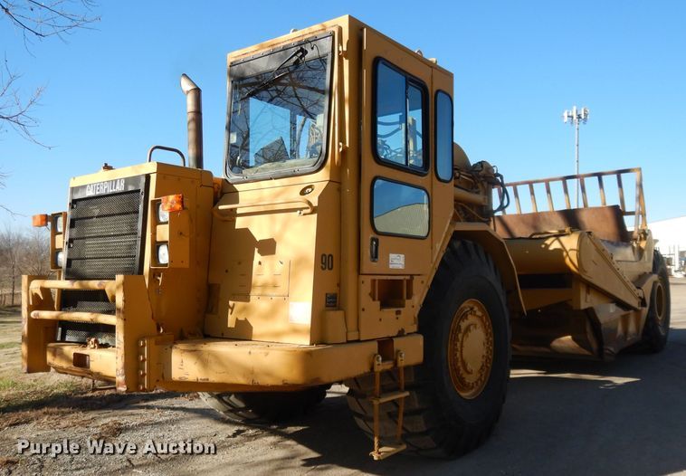 image for item DI8188 1996 Caterpillar 621F  conventional scraper