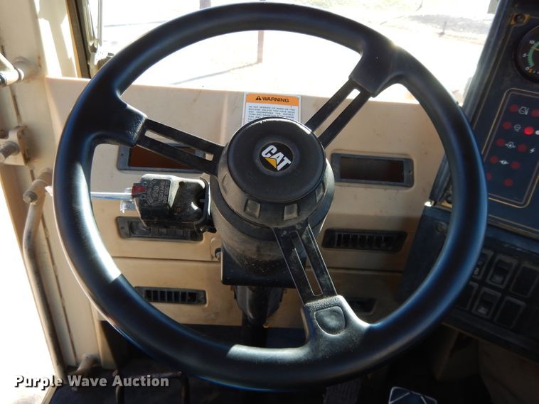 image for item DI8188 1996 Caterpillar 621F  conventional scraper