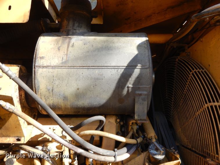 image for item DI8188 1996 Caterpillar 621F  conventional scraper