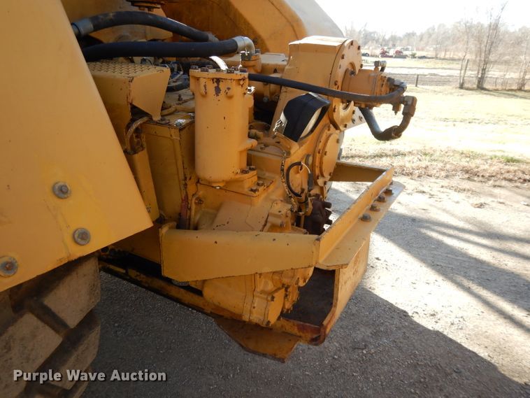 image for item DI8188 1996 Caterpillar 621F  conventional scraper