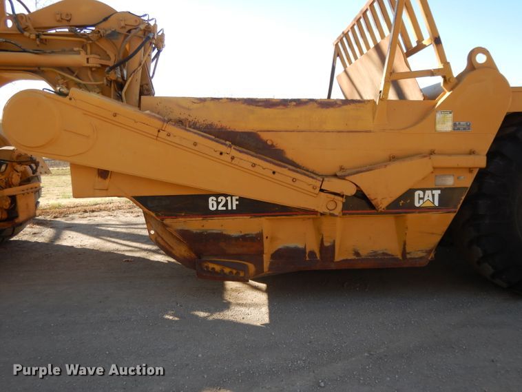 image for item DI8188 1996 Caterpillar 621F  conventional scraper