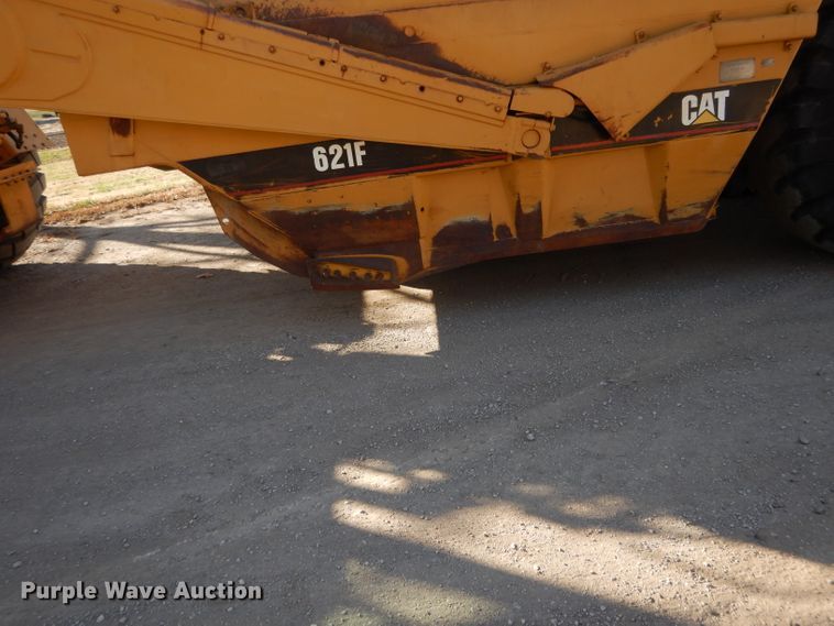 image for item DI8188 1996 Caterpillar 621F  conventional scraper