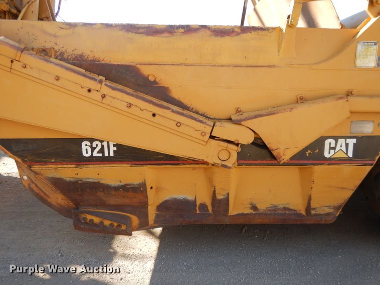 image for item DI8188 1996 Caterpillar 621F  conventional scraper