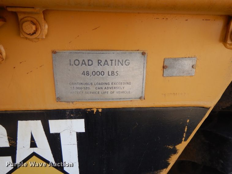 image for item DI8188 1996 Caterpillar 621F  conventional scraper