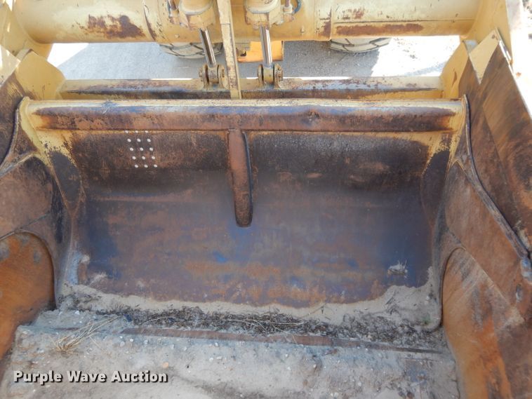 image for item DI8188 1996 Caterpillar 621F  conventional scraper