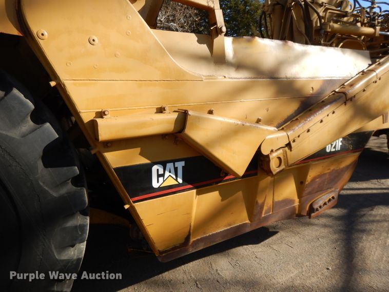 image for item DI8188 1996 Caterpillar 621F  conventional scraper