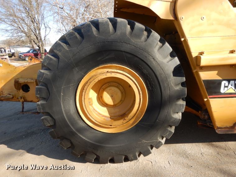 image for item DI8188 1996 Caterpillar 621F  conventional scraper