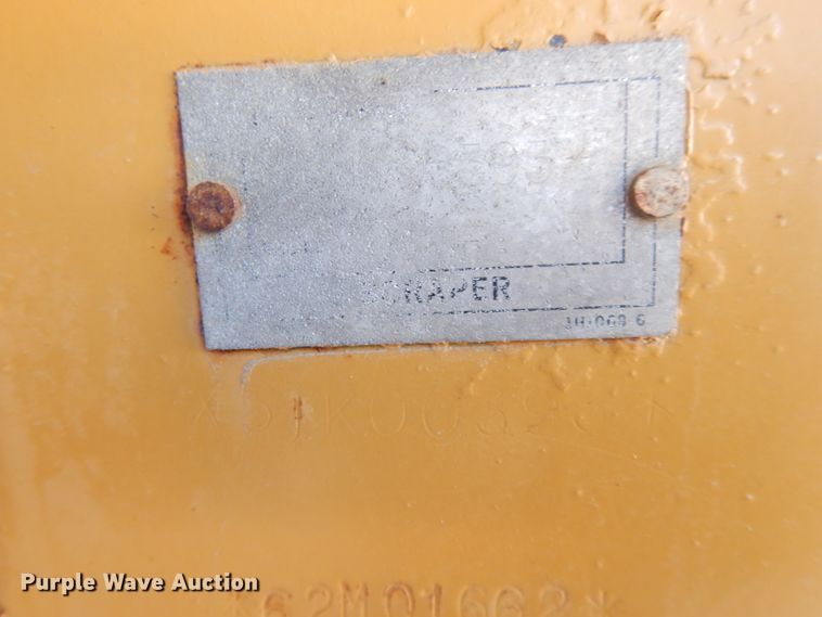 image for item DI8188 1996 Caterpillar 621F  conventional scraper