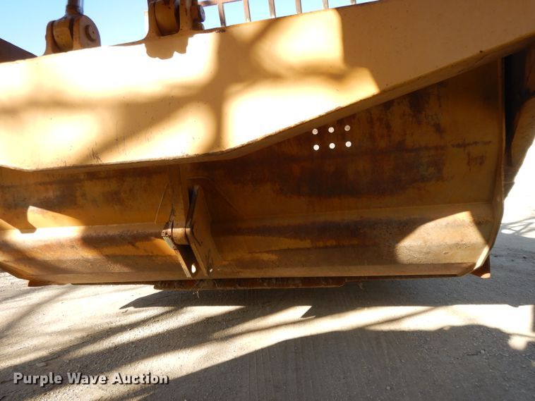 image for item DI8188 1996 Caterpillar 621F  conventional scraper