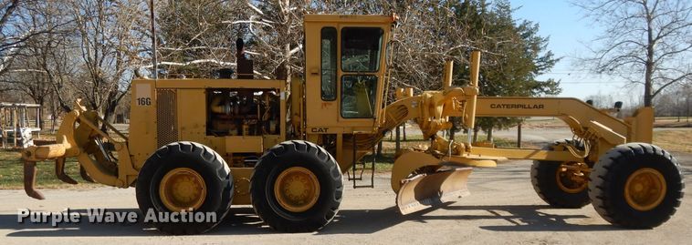 image for item DI8189 1989 Caterpillar 16G  motor grader