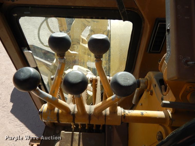 image for item DI8189 1989 Caterpillar 16G  motor grader