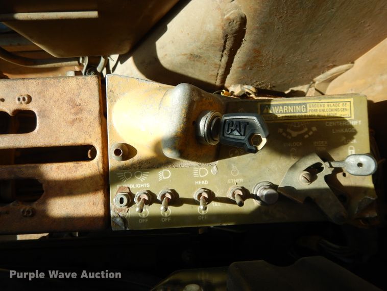 image for item DI8189 1989 Caterpillar 16G  motor grader