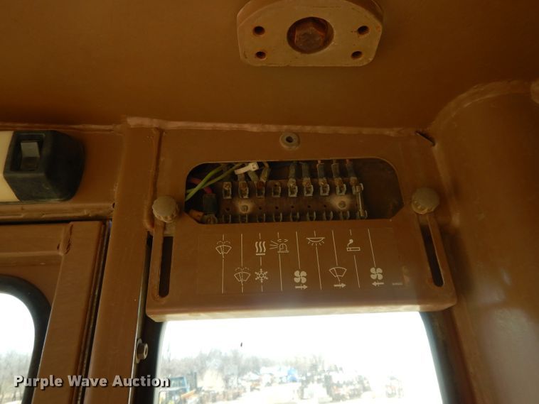 image for item DI8189 1989 Caterpillar 16G  motor grader