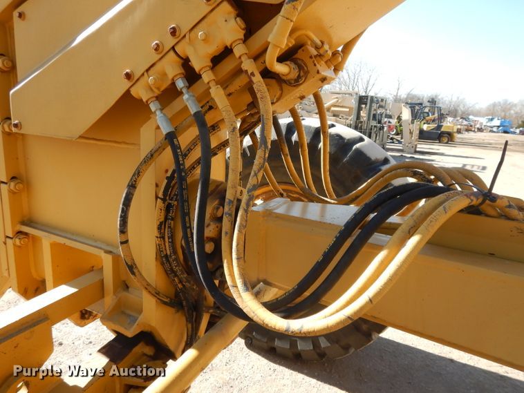 image for item DI8189 1989 Caterpillar 16G  motor grader
