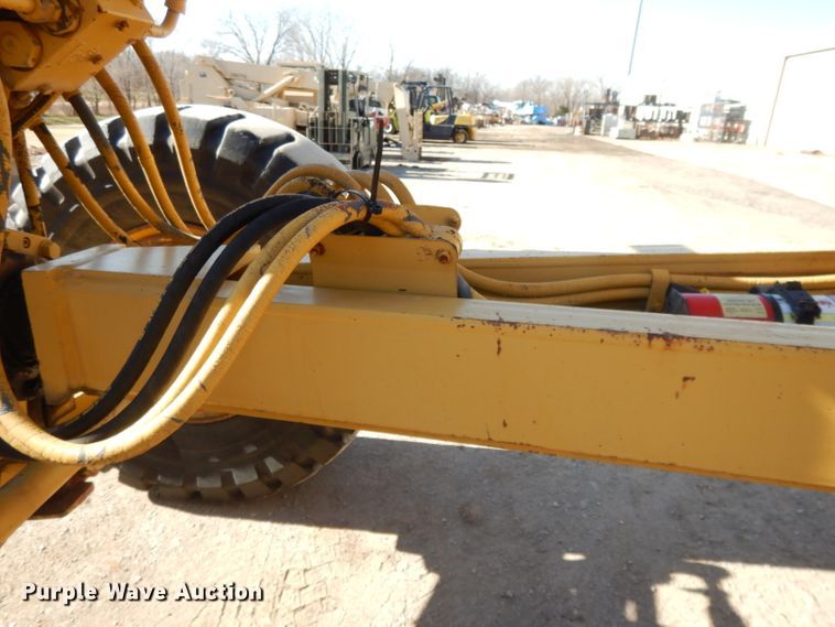 image for item DI8189 1989 Caterpillar 16G  motor grader
