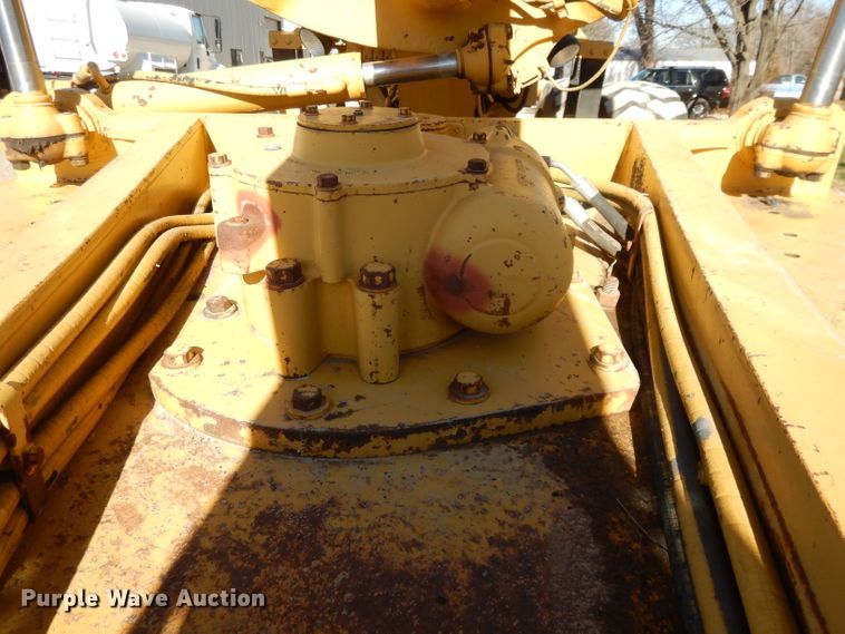 image for item DI8189 1989 Caterpillar 16G  motor grader