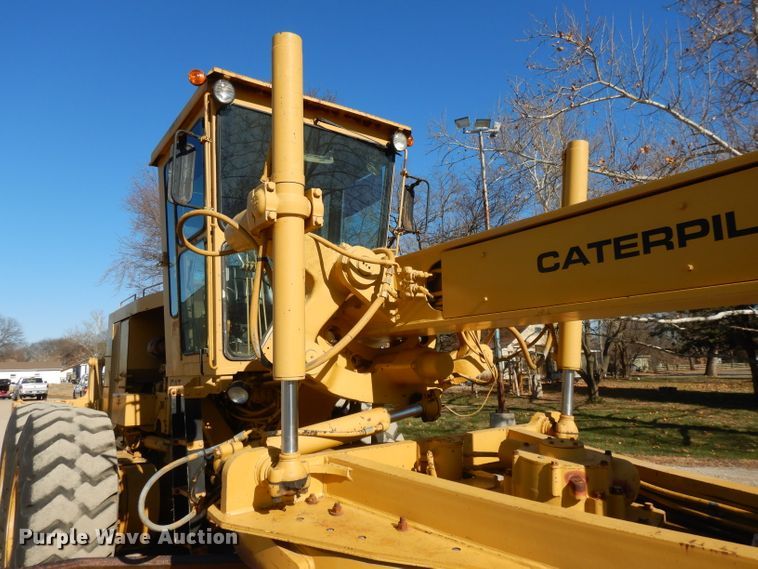 image for item DI8189 1989 Caterpillar 16G  motor grader