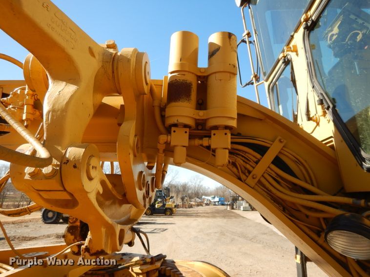 image for item DI8189 1989 Caterpillar 16G  motor grader