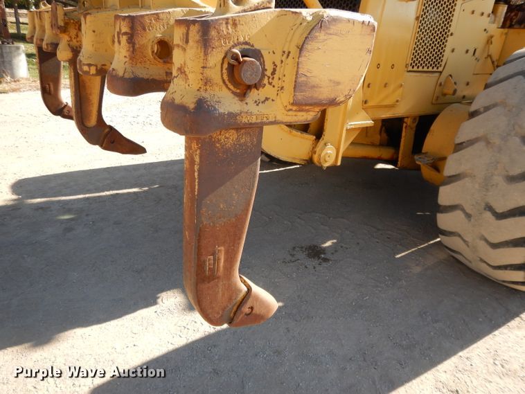 image for item DI8189 1989 Caterpillar 16G  motor grader