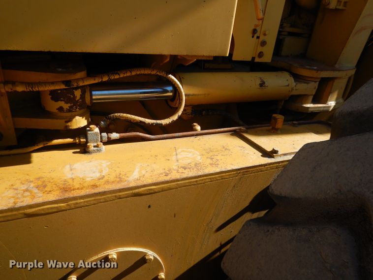 image for item DI8189 1989 Caterpillar 16G  motor grader