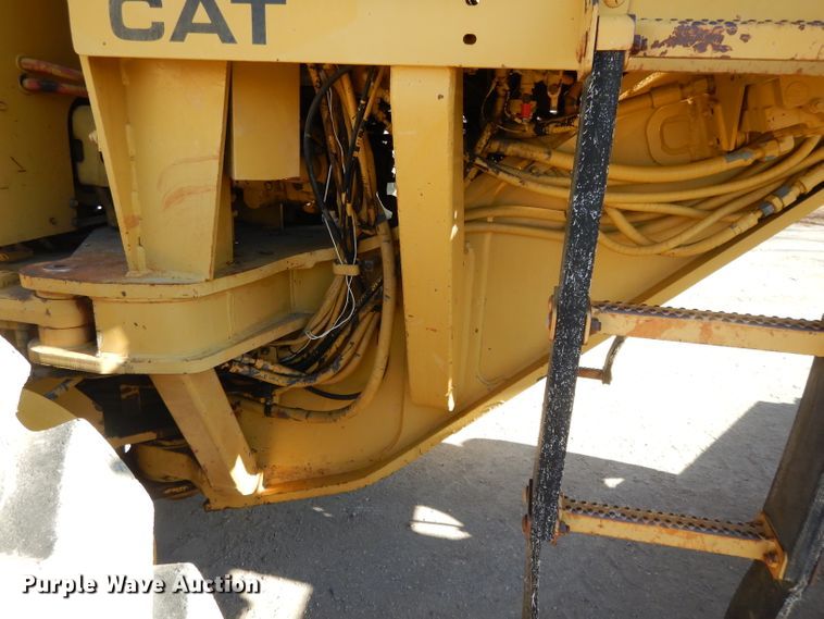 image for item DI8189 1989 Caterpillar 16G  motor grader