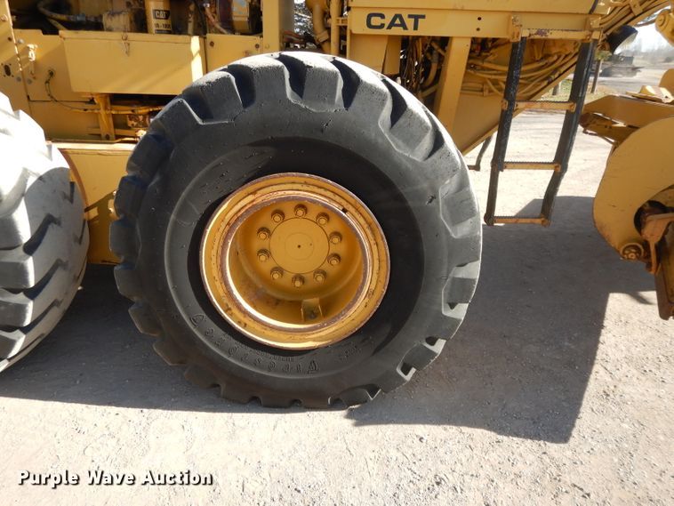 image for item DI8189 1989 Caterpillar 16G  motor grader