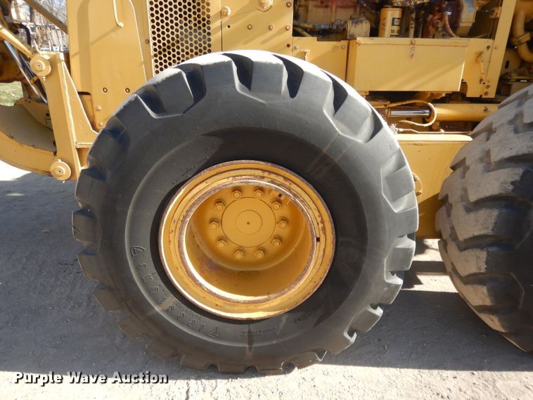 image for item DI8189 1989 Caterpillar 16G  motor grader