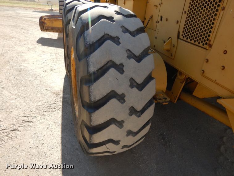 image for item DI8189 1989 Caterpillar 16G  motor grader