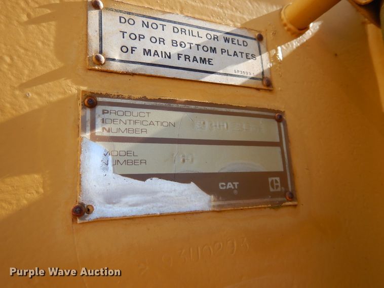 image for item DI8189 1989 Caterpillar 16G  motor grader