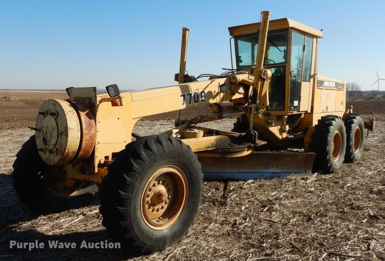 image for item DI8213 1997 John Deere 770B  motor grader