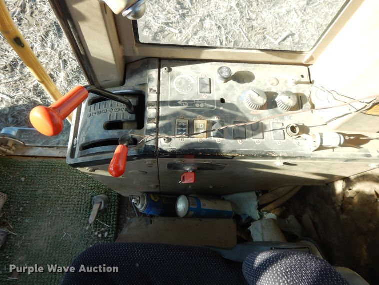 image for item DI8213 1997 John Deere 770B  motor grader