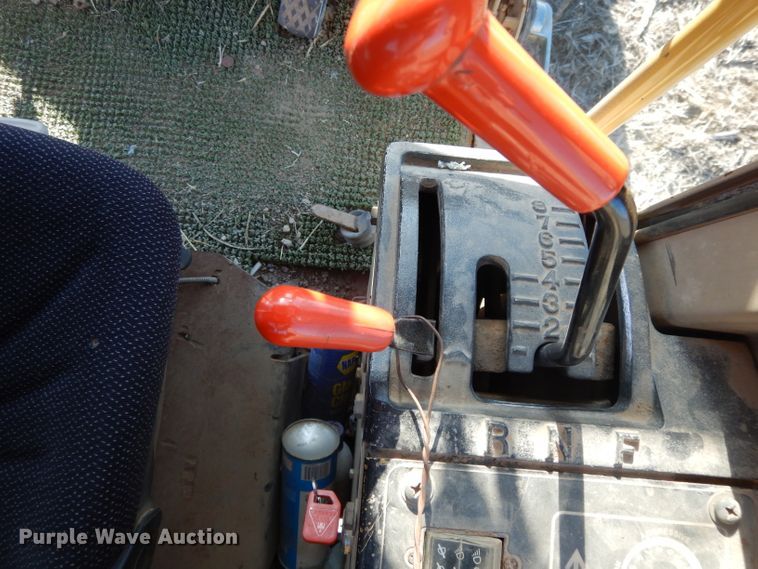 image for item DI8213 1997 John Deere 770B  motor grader