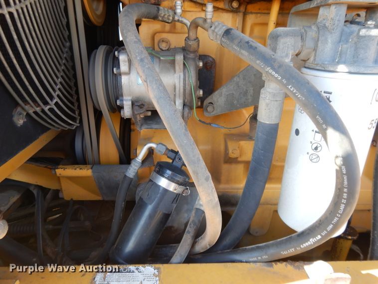 image for item DI8213 1997 John Deere 770B  motor grader