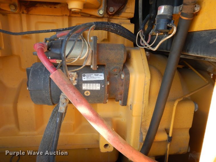 image for item DI8213 1997 John Deere 770B  motor grader