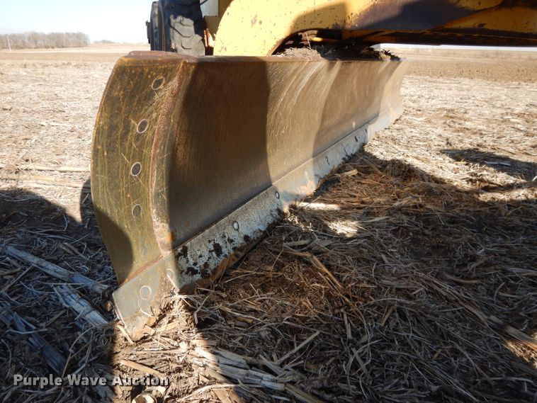 image for item DI8213 1997 John Deere 770B  motor grader