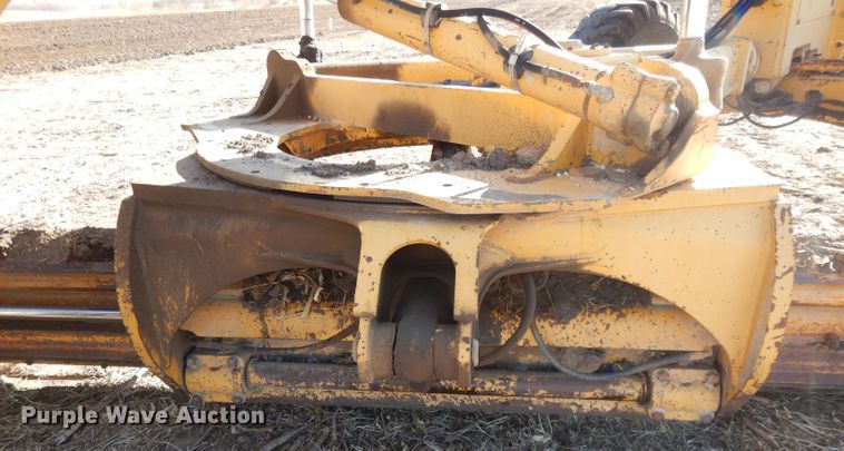 image for item DI8213 1997 John Deere 770B  motor grader