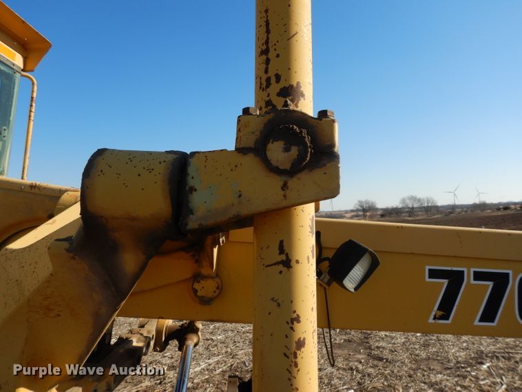 image for item DI8213 1997 John Deere 770B  motor grader