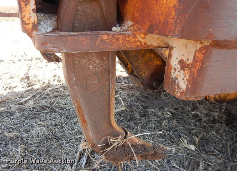 image for item DI8213 1997 John Deere 770B  motor grader