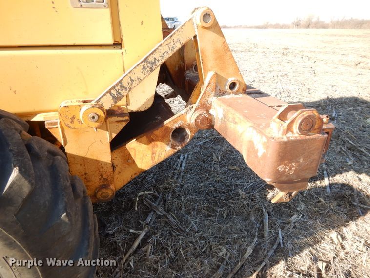 image for item DI8213 1997 John Deere 770B  motor grader